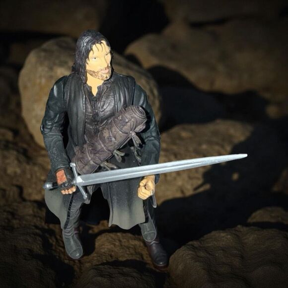 Lord of the Rings Return of the King Aragorn Legolas Eowyn Action Figures A7 - Picture 10 of 12